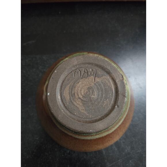 Set of 2 MAM Studio Pottery Bowls Brown Glaze Handmade 7.5" & 4.75" Signed - Picture 10 of 10